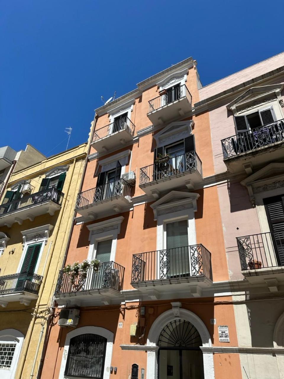 Casa Garruba 99 Apartment Bari Luaran gambar